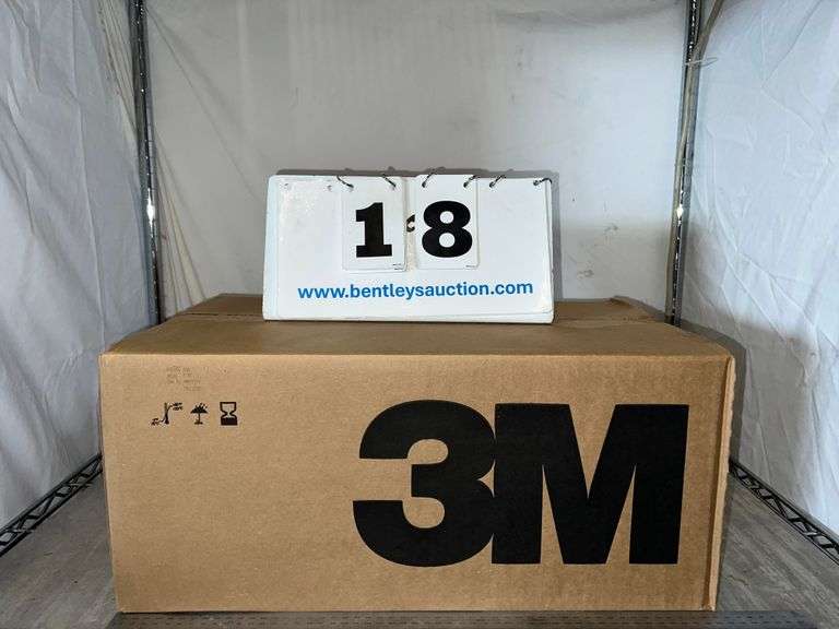 BOX: 3M RESPIRATOR N95 MASKS
