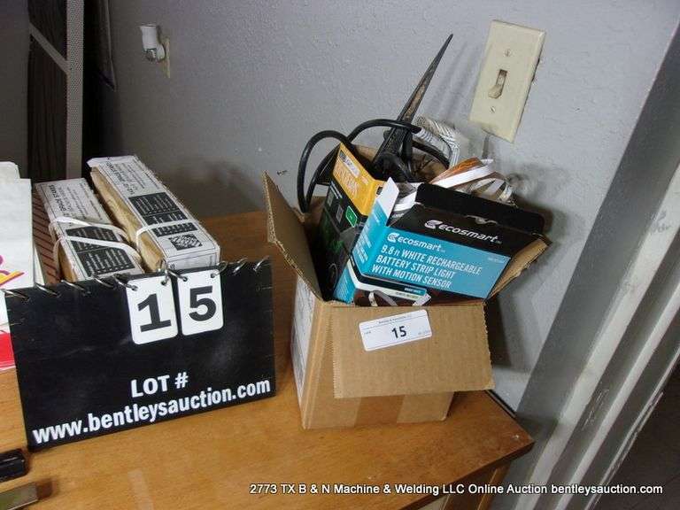 LOT: BOX - LED LIGHTS, ETC