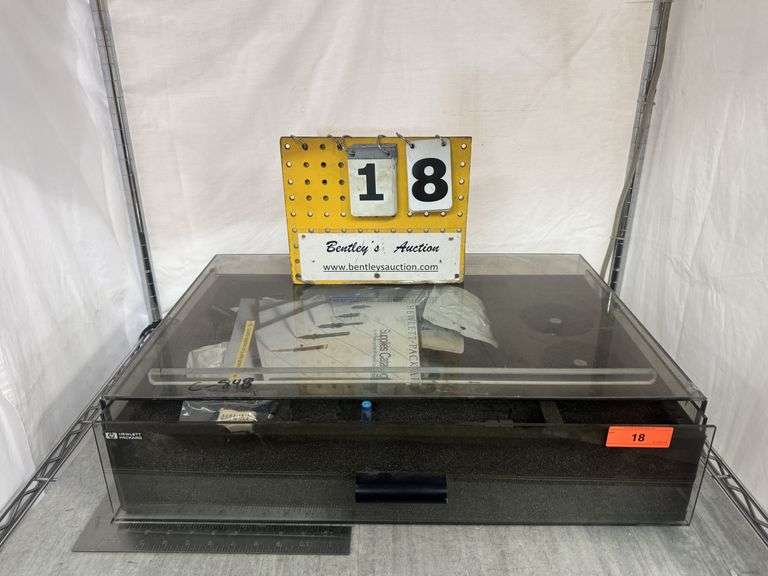 HP PLASTIC BIN FOR PLOTTER (INK)