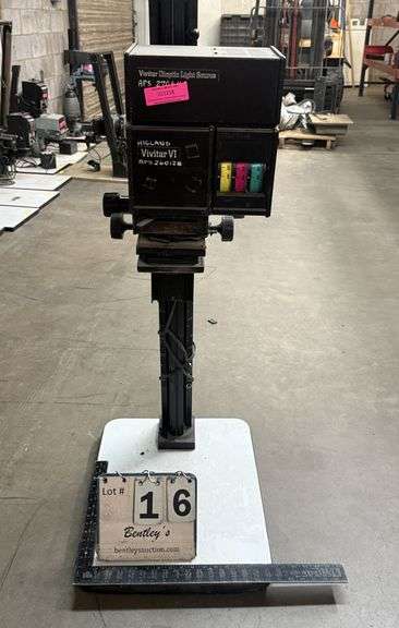 VIVITAR VI ENLARGER W/ DIOPTIC LIGHT SOURCE