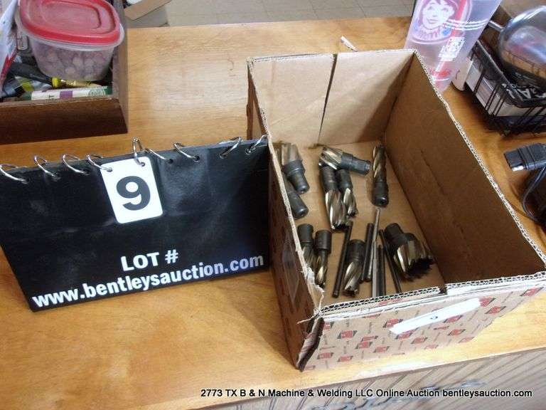 BOX: VARIOUS SIZE TURNING TOOLS