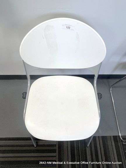 NATIONAL CINCH PLASTIC CHAIR