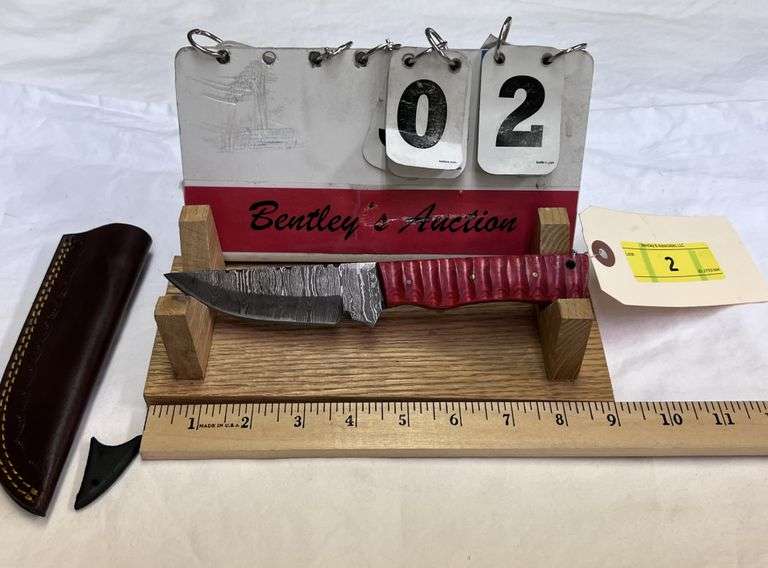 KNIFE W/ SHEATH - TOTAL LENGTH 9" - FIXED BLADE