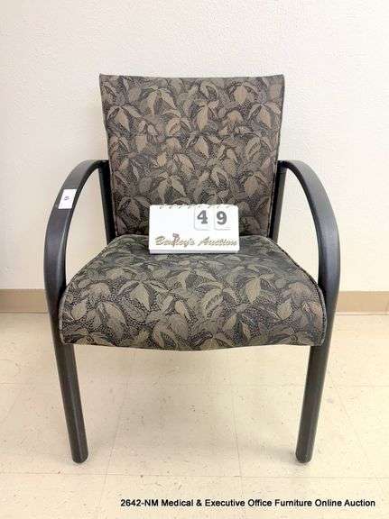 DECORATIVE ARM CHAIR