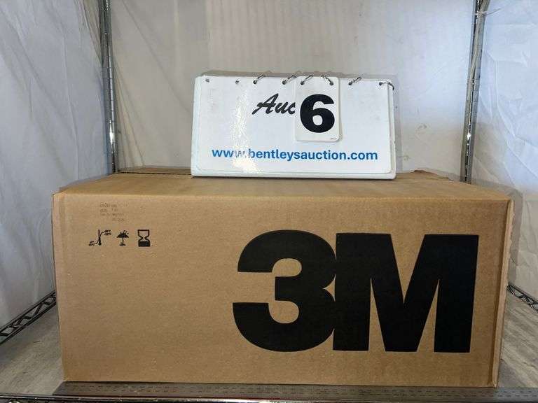 BOX: 3M RESPIRATOR N95 MASKS
