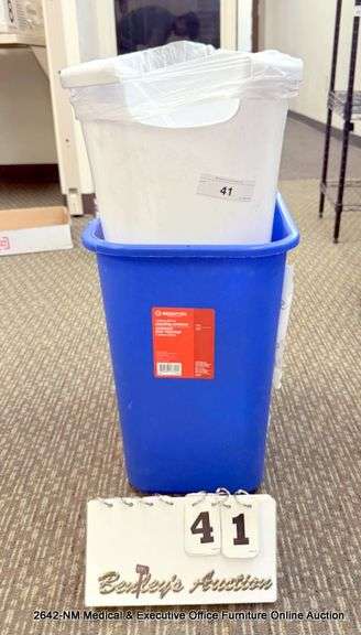 2 - TRASHCANS