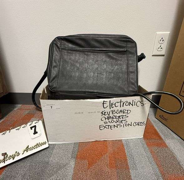 LAPTOP BAG W/ EXTENSION CORD
