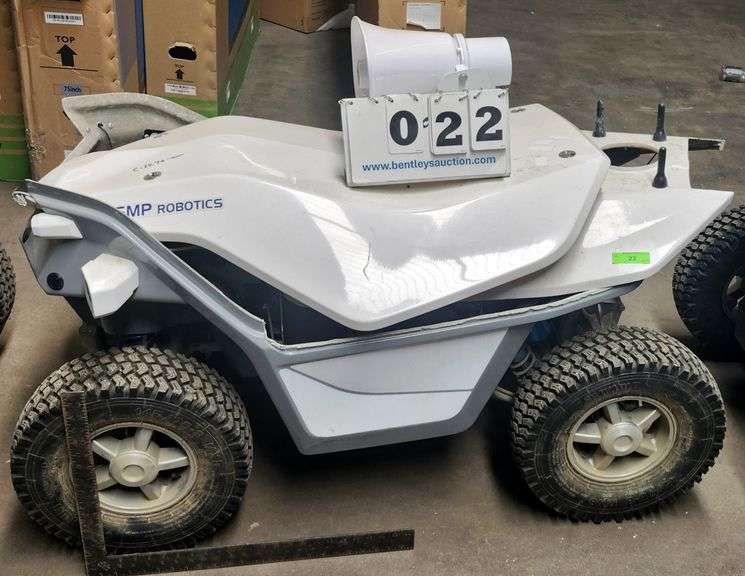 SMP ROBOTICS-SPEAKER & RECORDER MOUNTED ROBOT VEHICLE - POSSIBLE MISSING PARTS