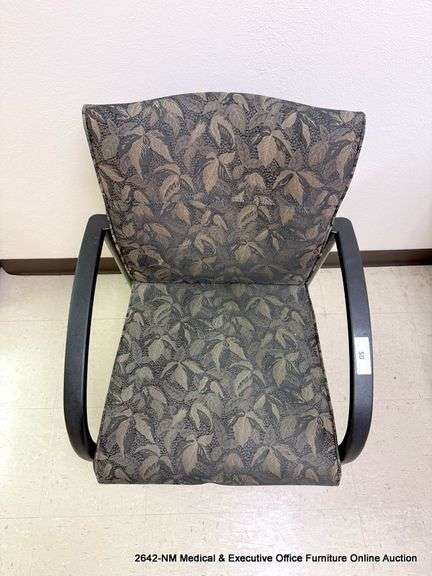 DECORATIVE ARM CHAIR