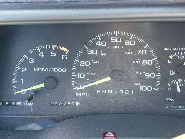 1996  CHEVROLET  SUBURBAN  1/2 TON  (SUV)/(MPV) 4WD  122,757 MILES