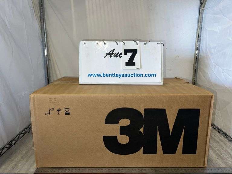 BOX: 3M RESPIRATOR N95 MASKS