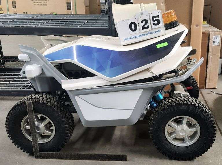 SMP ROBOTICS-SPEAKER & RECORDER MOUNTED ROBOT VEHICLE - POSSIBLE MISSING PARTS