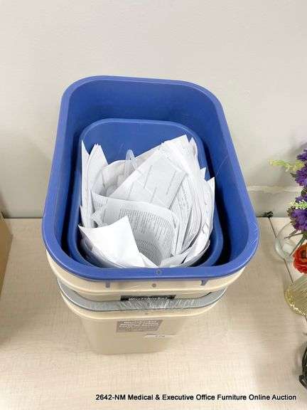 (4) TRASHCANS