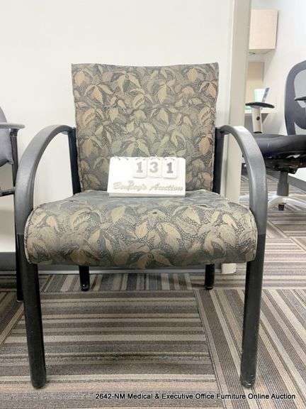 DECORATIVE ARM CHAIR