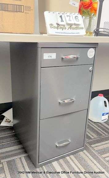 3-DRAWER FILE CABINET