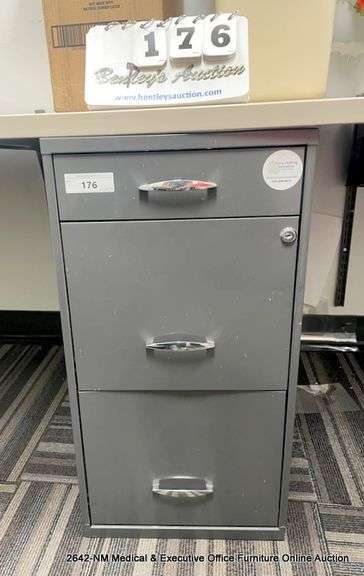 3-DRAWER FILE CABINET