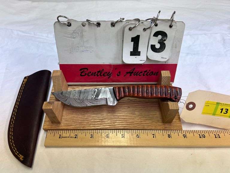 KNIFE W/ SHEATH - TOTAL LENGTH 8-1/2" - FIXED BLADE