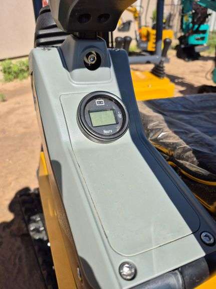 2025 CFG MINI EXCAVATOR MODEL: MX12RX - RATO GASOLINE ENGINE, S/N: MX12RX2025J000484 (KEY)
