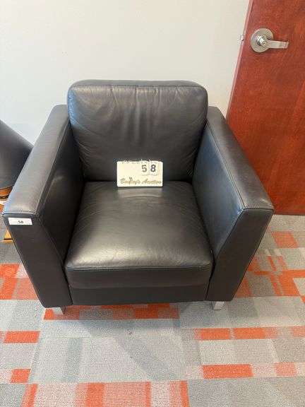 BLACK LEATHER ARM CHAIR