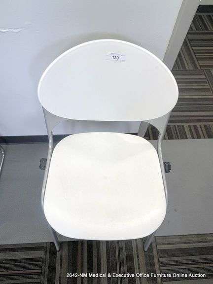 NATIONAL CINCH PLASTIC CHAIR