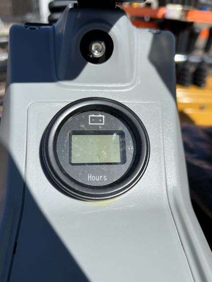 2024/2025 AGT MINI EXCAVATOR MODEL: MX12RX - BRIGGS & STRATTON GASOLINE ENGINE,