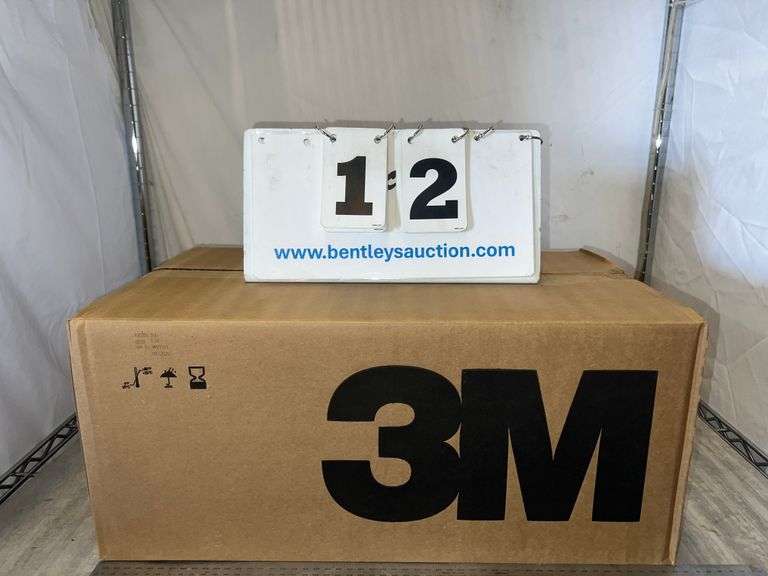 BOX: 3M RESPIRATOR N95 MASKS