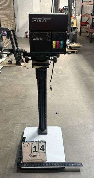 VIVITAR VI ENLARGER W/ DIOPTIC LIGHT SOURCE