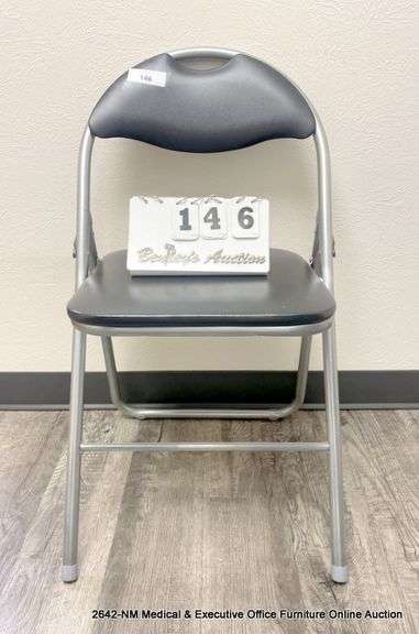 BLACK FODING CHAIR