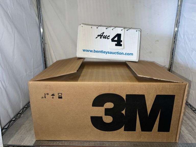 BOX: 3M RESPIRATOR N95 MASKS