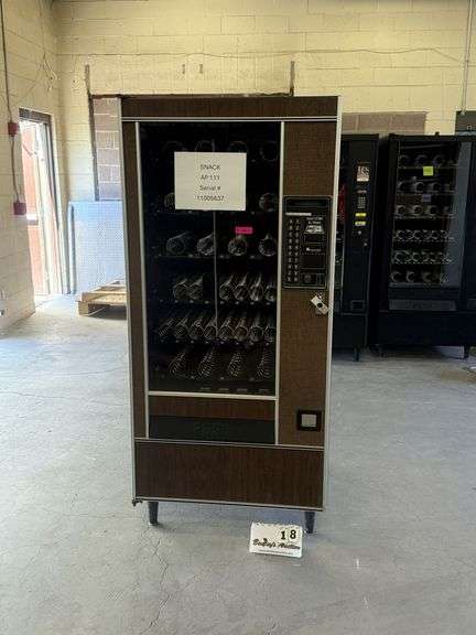 AUTOMATIC PRODUCTS SNACK SHOP, MODEL 111, S/N 11005637