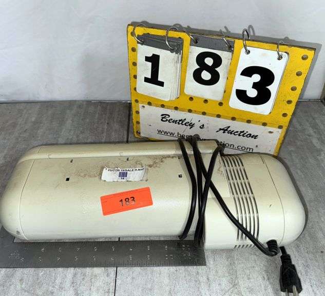 SWINGLINE 535 3-HOLE PUNCH