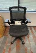 BAYSIDE BLACK OFFICE CHAIR