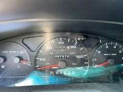 2001  FORD  TAURUS  SE / SE-2 VALVE  SEDAN  87,975 MILES