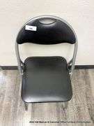 BLACK FODING CHAIR