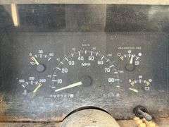 1993  CHEVROLET  GMT-400  1/2 TON  PICKUP W/ LIFT GATE  140,327 MILES