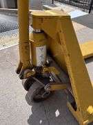 UNKNOWN BRAND PALLET JACK, (DOES NOT LIFT)