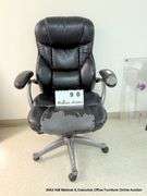 BLACK ARM OFFICE CHAIR ON CASTERS