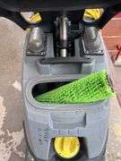 KARCHER ARMADA CARPET EXTRACTOR 6 GALLON - FORWARD AND REVERSE