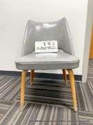 GRAY OFFICE CHAIR