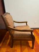 BEST CHAIR INC LEATHER ARM CHAIR