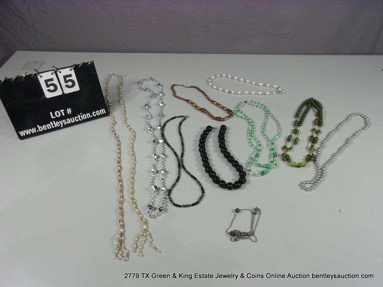 BAG: 10 ASSORTED MIXED BEADED FASHION NECKLACES