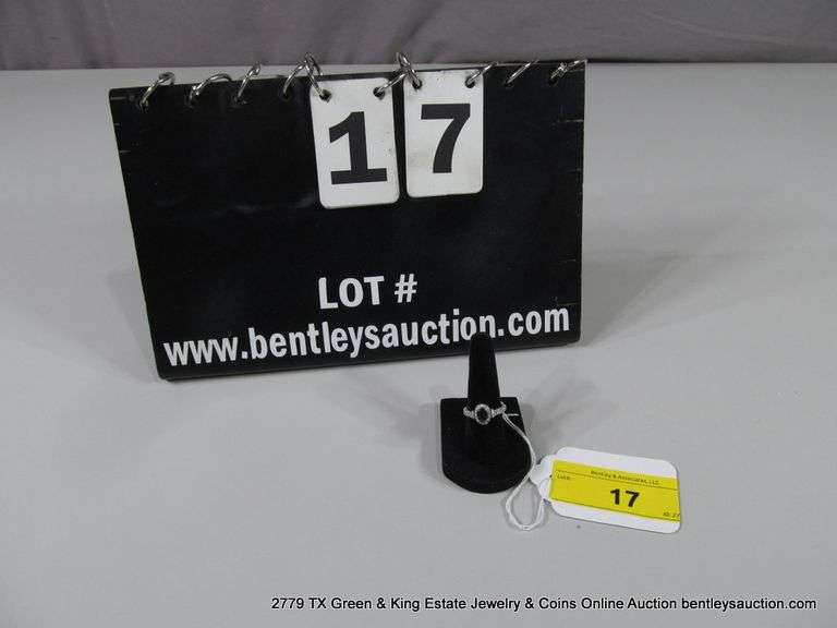 14K WHITE GOLD SAPPHIRE & DIAMOND DINNER RING, SIZE 7