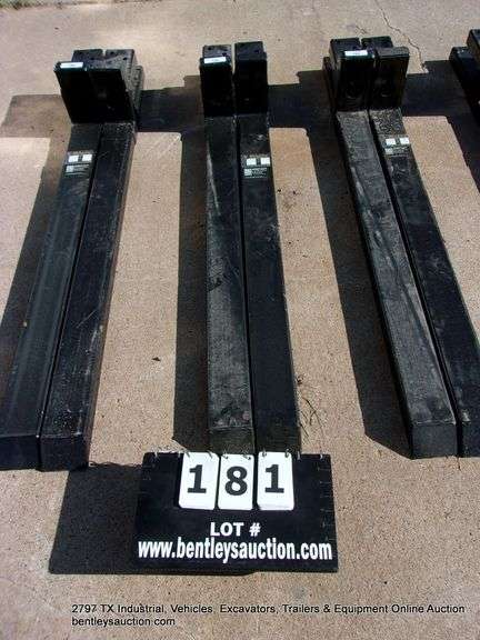 WOLVERINE BUCKET ATTACH 60" PALLET FORKS 4000 LB CAPACITY ATTACHMENT MODEL: TF2-66-4000G, S# ZW-0014