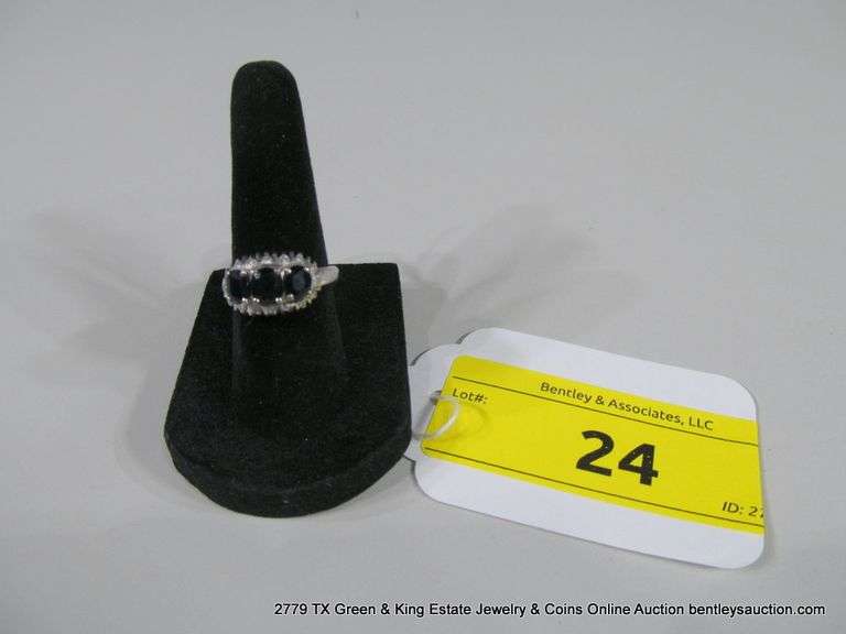 18K WHITE GOLD 3 STONE SAPPHIRE & DIAMOND DINNER RING, SIZE 6.75