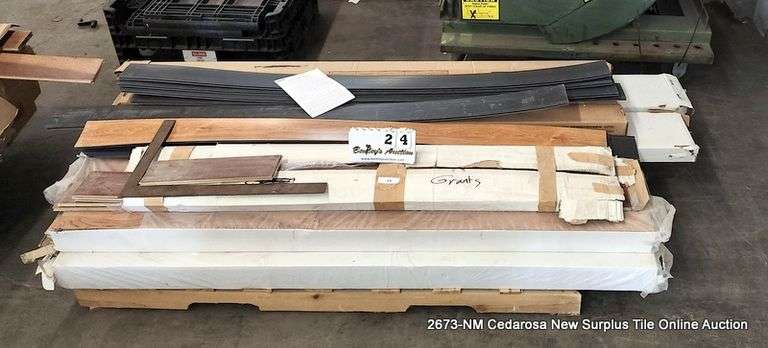 PALLET: SHAW HARDWOODS - PRE-FINISHED 3/4" SOLID PLANK /STRIPS