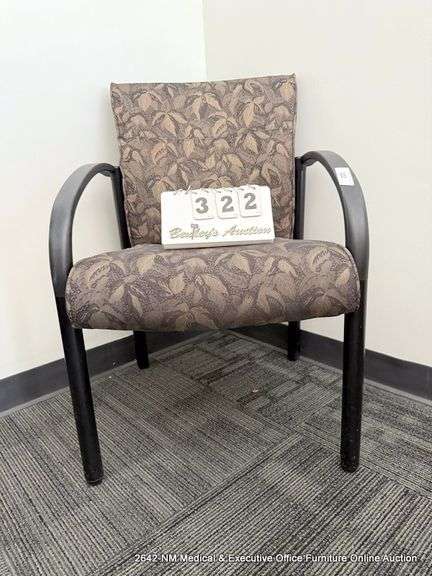 DECORATIVE ARM CHAIR