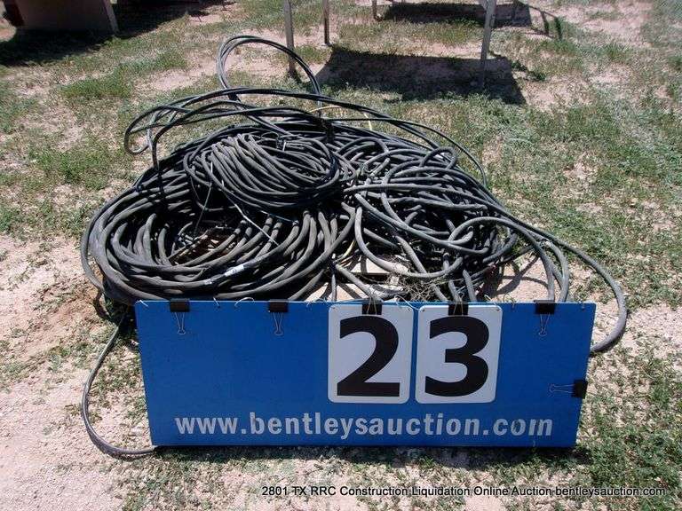 LOT: CABLE/POWER CORDS