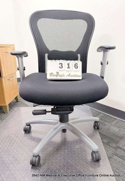 9-5 SEATING BLACK OFFICE CHAIR ON CASTERS