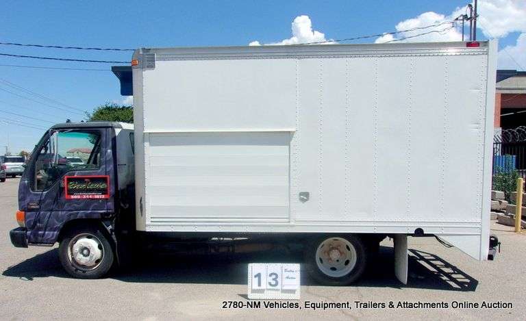 2002  GMC  W4  4500 MEDIUM DUTY  TRUCK  234,780 MILES ~