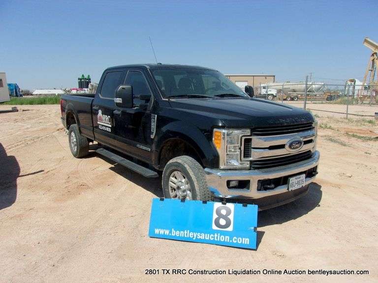 2017  FORD  F-250  SUPER DUTY XLT 4WD  PICKUP  172,978 MILES